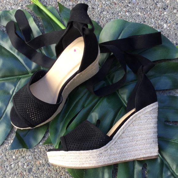 MOLLY- Perforated Espadrille Wedge - Picture 7 of 8